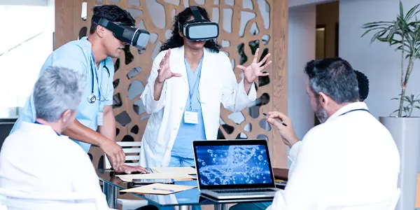 Sete maneiras de a Realidade Virtual ajudar a medicina – Observador