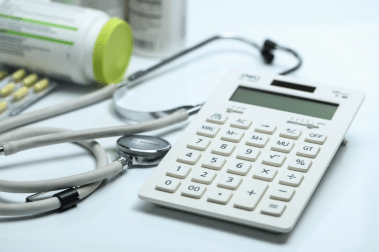 Cálculos para controle financeiro para clínicas