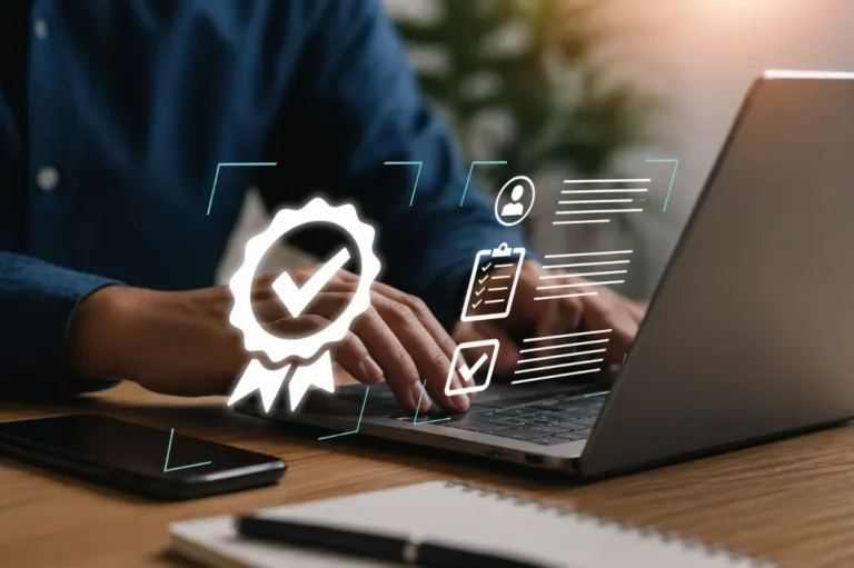 Certificação SBIS em interface digital com checklist